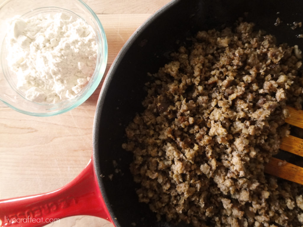 how to make easy southern biscuits and gravy