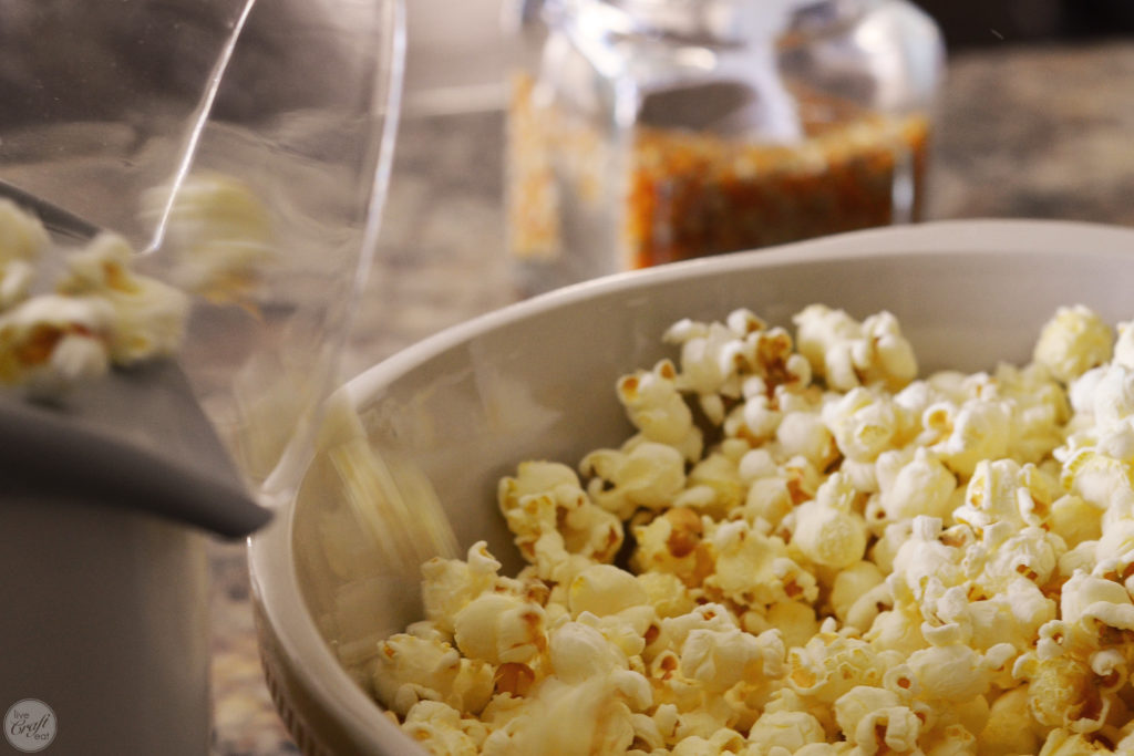 this is such an easy caramel popcorn recipe!