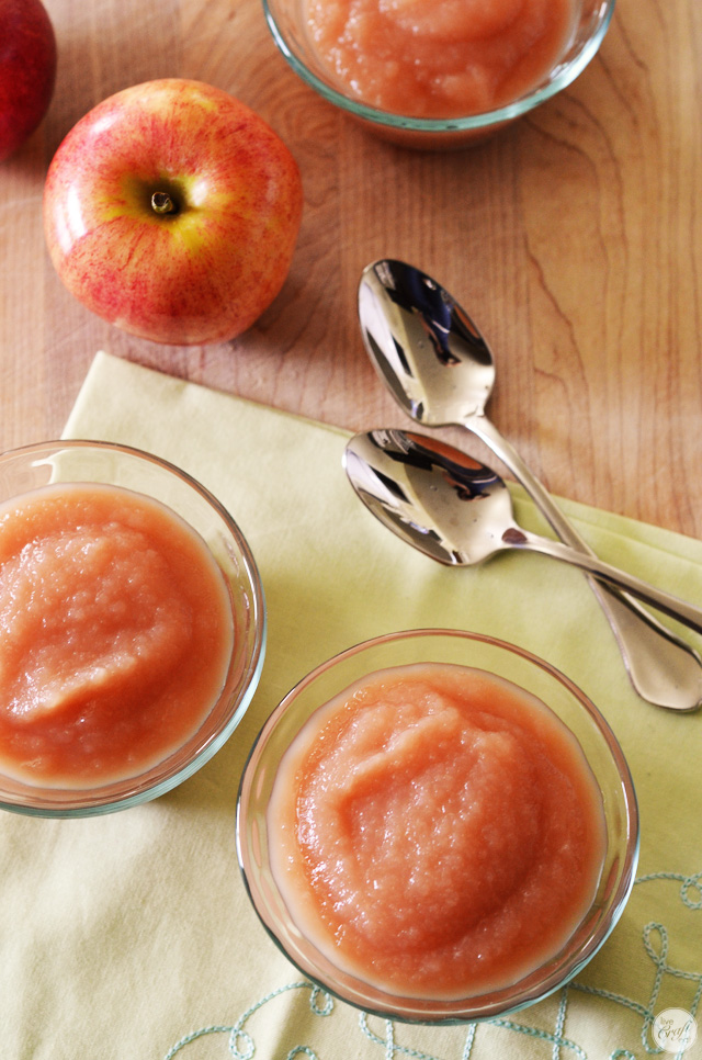 100% natural and sugar-free homemade applesauce recipe