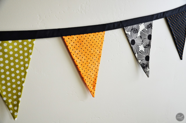 easy tutorial for fabric bunting
