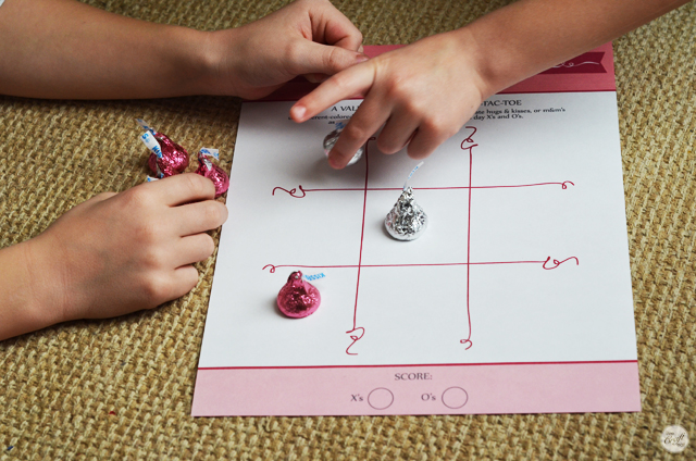 free printable valentine's day tic-tac-toe board game for kids :: perfect for valentine's day!
