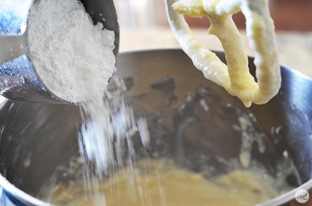 how to make homemade buttercream frosting.