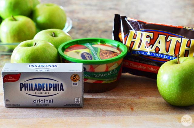 3 simple ingredients for an amazing caramel & cream cheese apple dip.