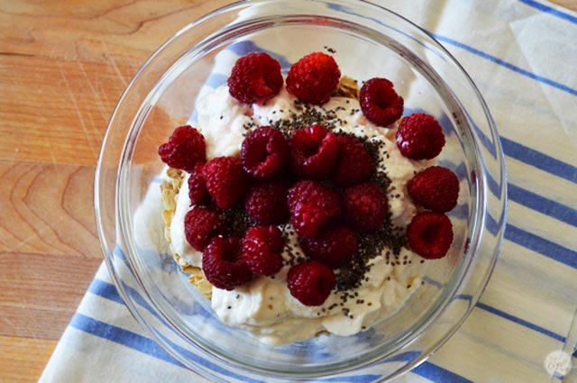 refrigerator oatmeal. the easiest and tastiest breakfast oatmeal recipe ever.