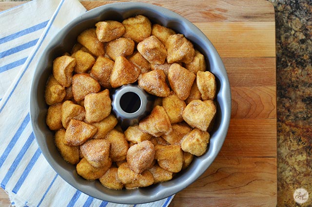 easy, yummy, quick monkey bread recipe