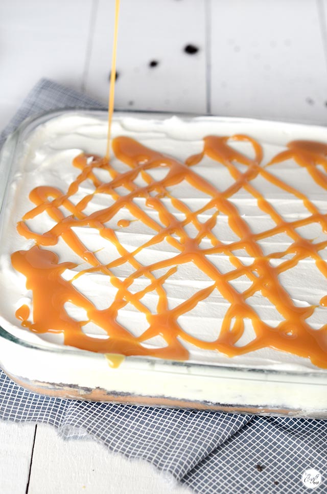 caramel drizzle on ice cream cake