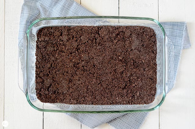 simple oreo crust - only 2 ingredients!