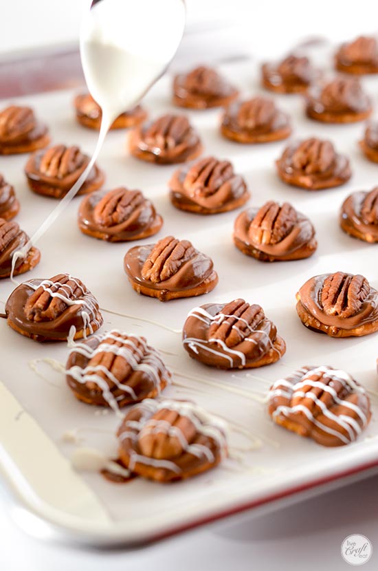 4-ingredient caramel turtles